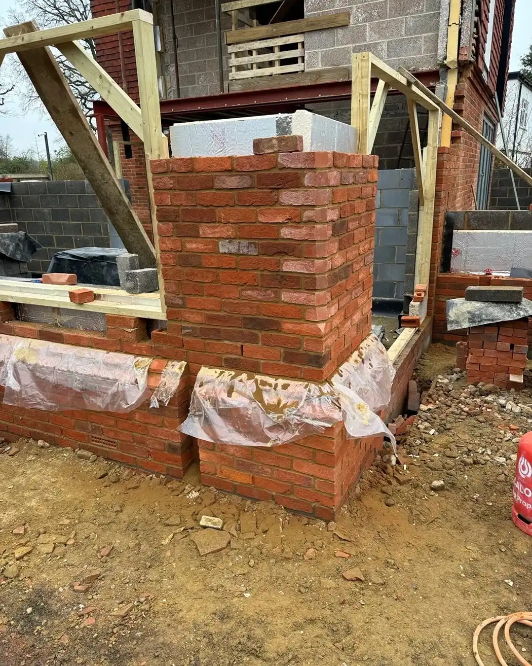 Brick wall pillar